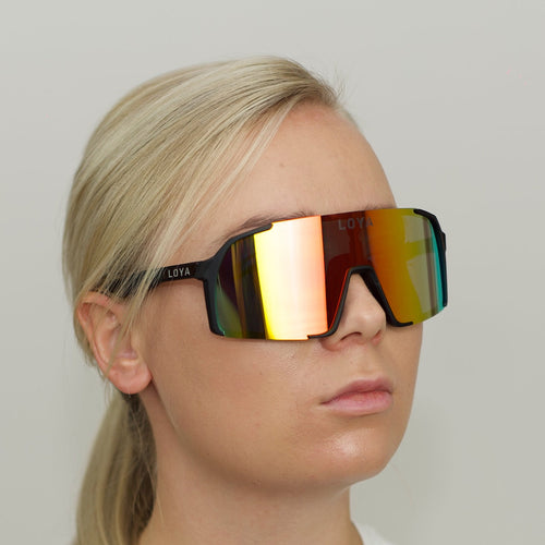 ARONA Black/Red